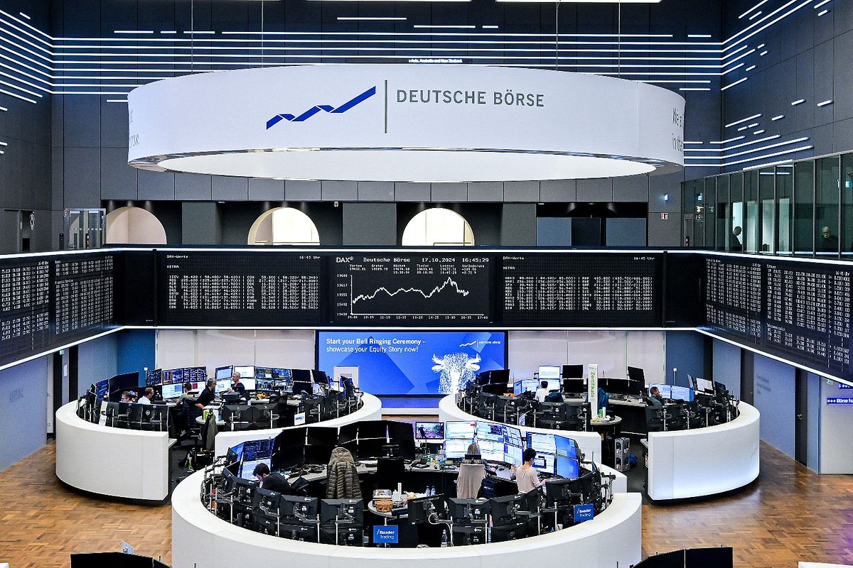 Complete view of the trading floor